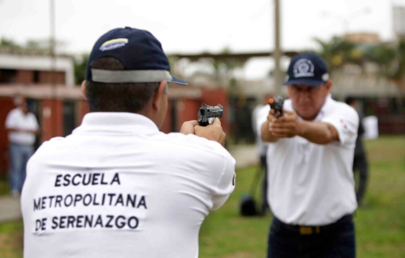 Gobierno reglamenta uso de armas no letales para serenos