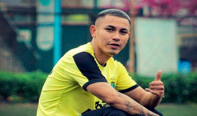 Ángel Comizzo lanza dura crítica contra Jean Deza