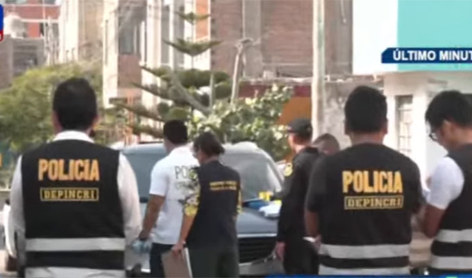 Sicarios disparan contra sujeto que estaba dentro de camioneta en SJM: fue llevado grave al hospital