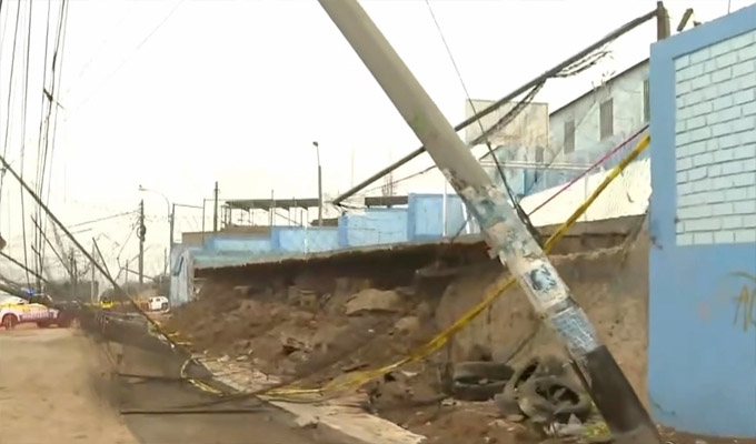 VMT: clases comenzaron y nadie reparó muro de escuela que colapsó hace varios meses