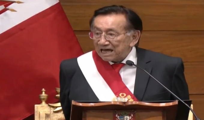 Presidente José Balcázar anuncia bonos para choferes víctimas de ataques criminales