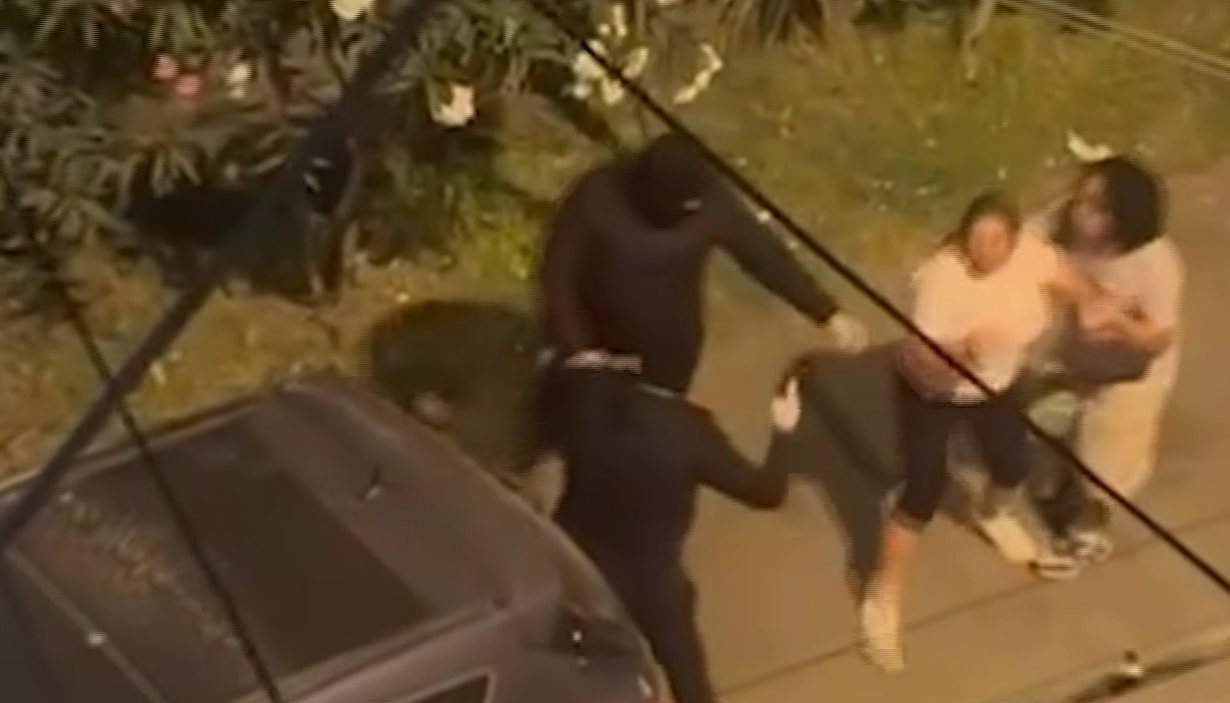 Salamanca: delincuentes encañonan a familia y roban su camioneta