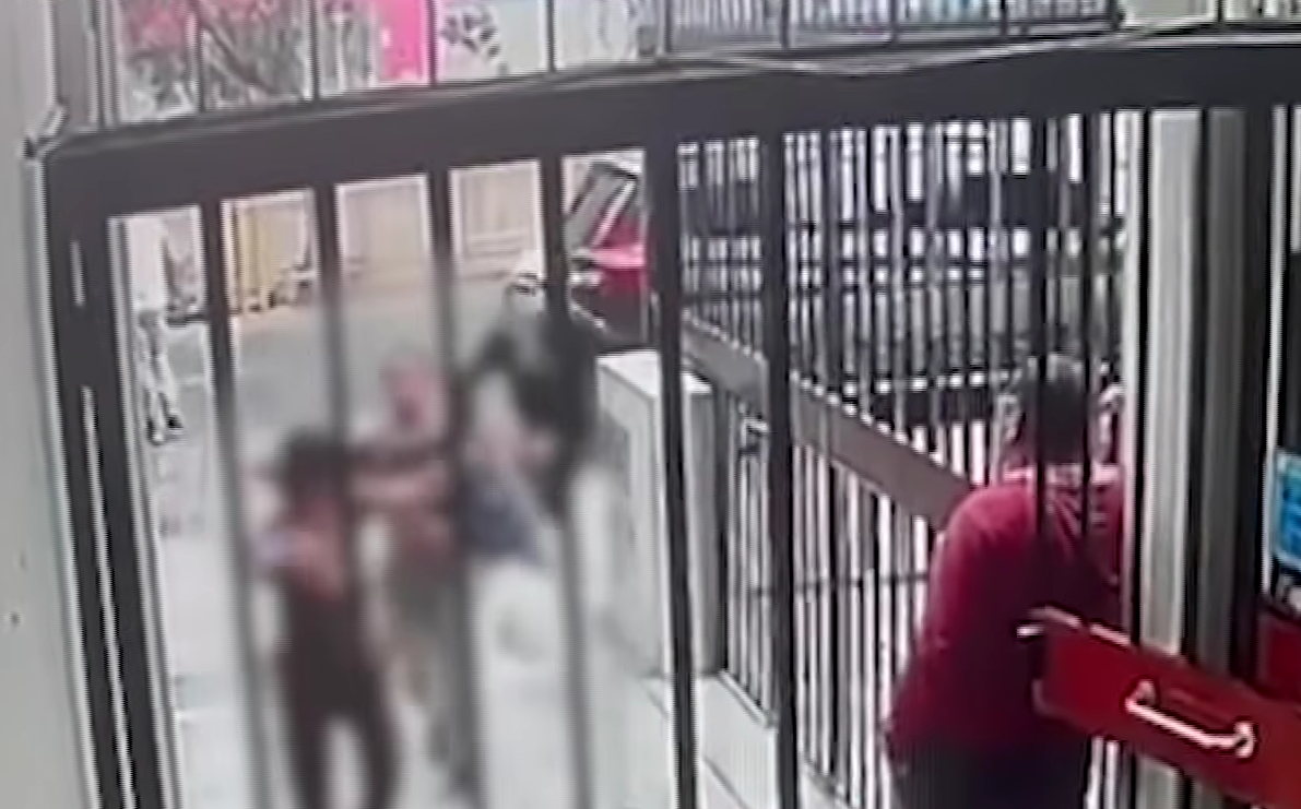 Jesús María: mujer se salva porque arma de sicario se trabó