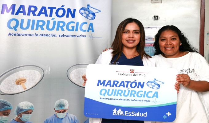 Madre supera severa pancreatitis y volverá a jugar vóley con su hija gracias a exitosa cirugía en hospital de EsSalud