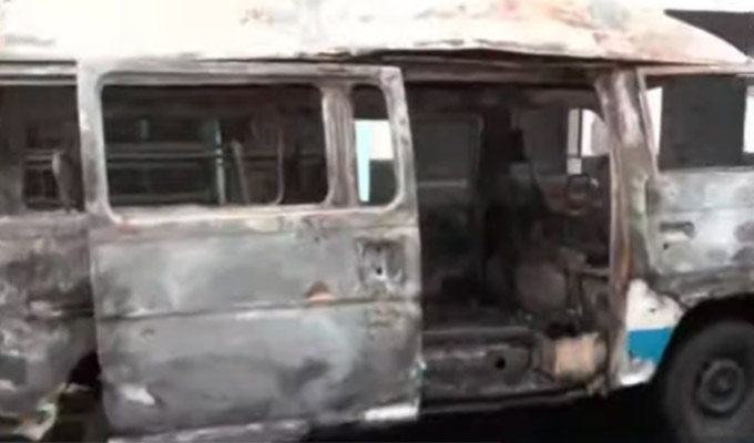 Nuevo ataque extorsivo en el Callao: queman combi que cubre ruta de av. Argentina