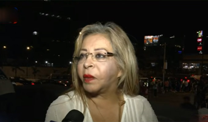 Artistas y público en general llegan al Gran Teatro Nacional para despedirse de Manolo Rojas