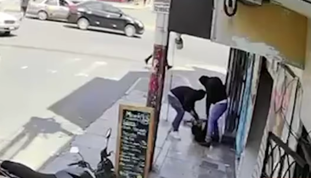 SMP: con disparos y golpes asaltan a joven a plena luz del día