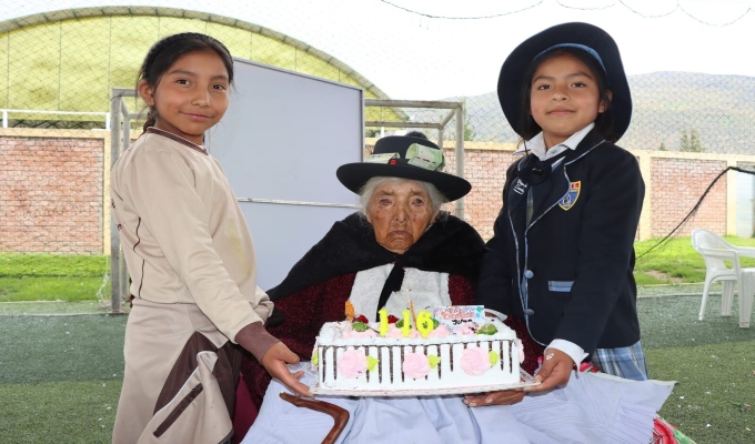 Huancayo celebra los 116 años de Juanita, la mujer más longeva del país