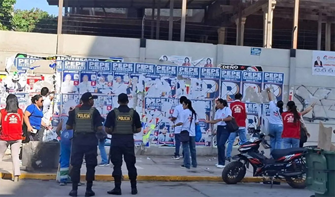 Elecciones 2026: fiscales retiran propaganda electoral colocada cerca a colegios de Chiclayo