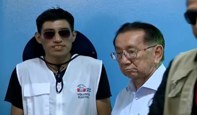 Presidente Balcázar votó en Chiclayo y pide calma