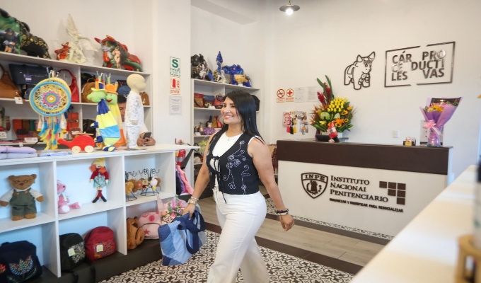 Celebran primer año de tienda con productos del programa Cárceles Productivas