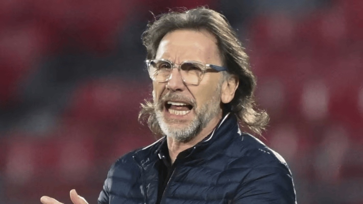 Ricardo Gareca aclara que no puede dirigir a ningún club peruano