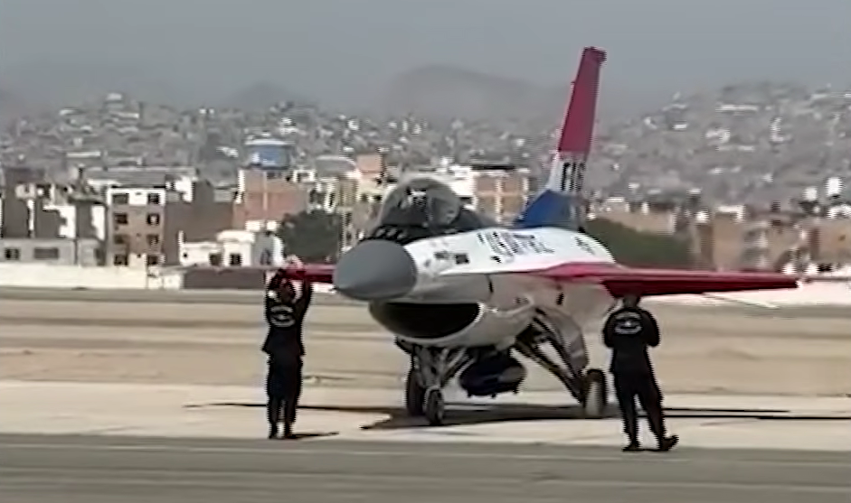 Aviones F-16 llegan a Perú para festival aéreo en Lima