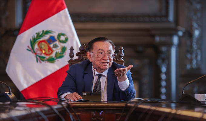 Rodríguez Mackay analiza crisis por compra de F-16 y cuestiona gestión de Balcázar