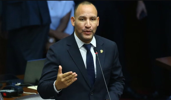 Alejandro Muñante: No se justifica censura contra presidente Balcázar por caso aviones F-16