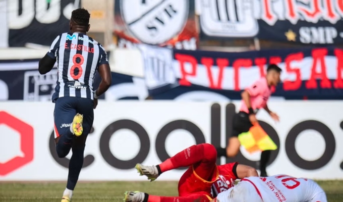 Alianza Lima gana y se mantiene en la pelea por el liderato del Apertura