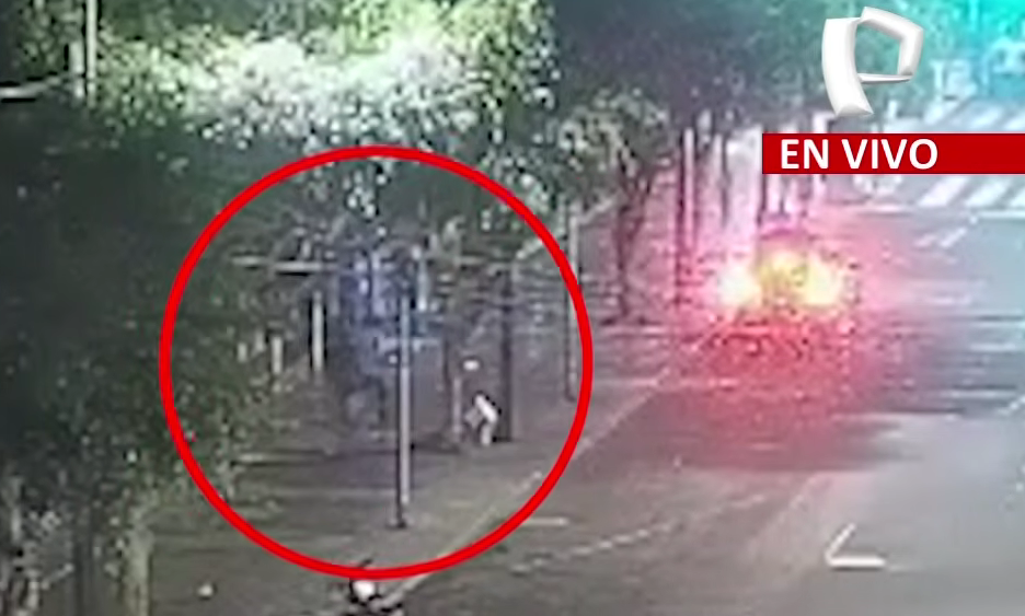 SJL: delincuentes roban camioneta a taxista que aún sigue pagando el vehículo