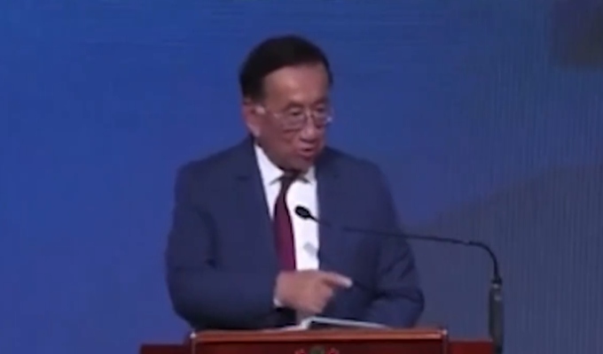 Presidente Balcázar genera polémica por declaraciones sobre la comunidad judía