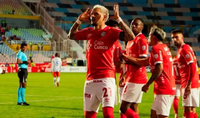 Cienciano gana a Atlético Mineiro y toma la cima de su grupo
