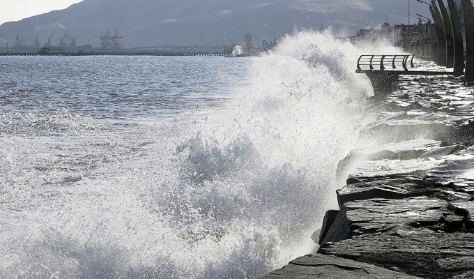 ¡Alerta en el mar! Oleajes anómalos ponen en riesgo la costa peruana