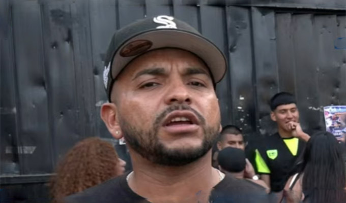 SJM: agreden a equipo periodístico de Panamericana TV frente a la policía y serenos
