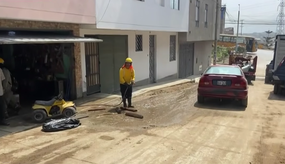 Villa El Salvador: viviendas afectadas por rotura de tuberías