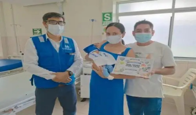 Hospital de EsSalud en Tumbes despide con honores a bebé prematuro