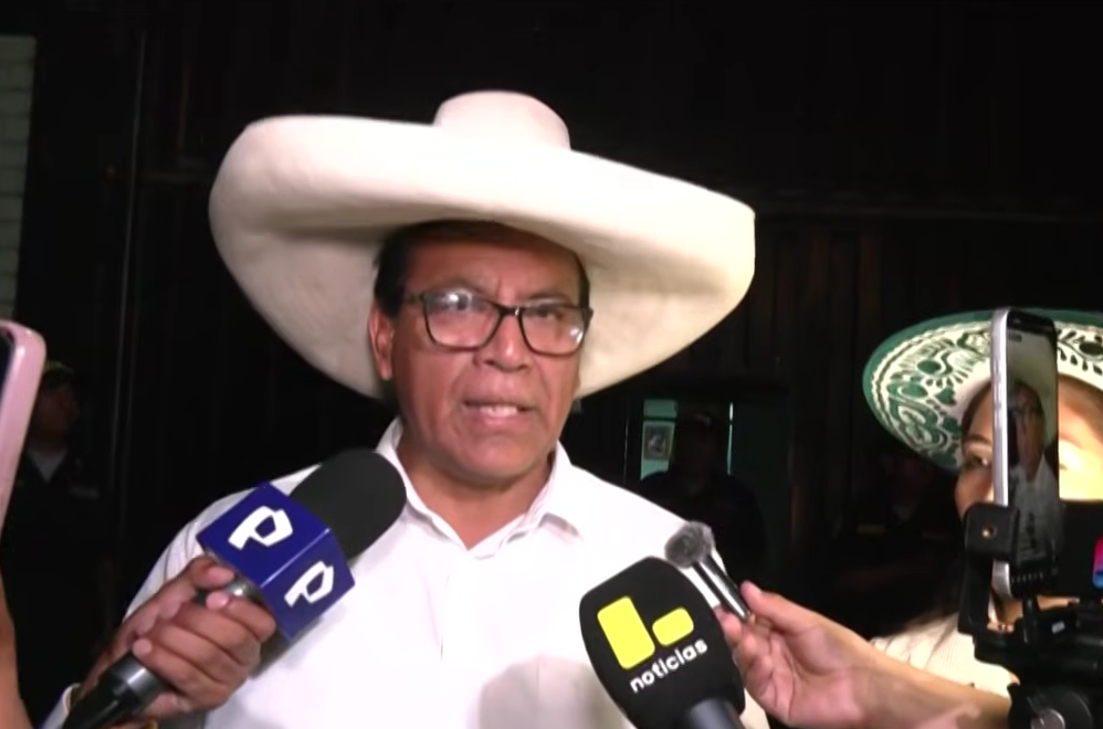 Roberto Sánchez fija postura en contra de modelo económico