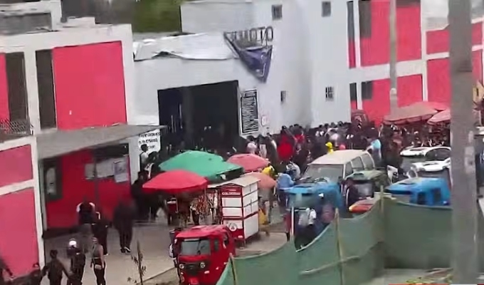 Capturan a ocho menores tras violento ataque a escolar en exteriores de colegio en Mi Perú
