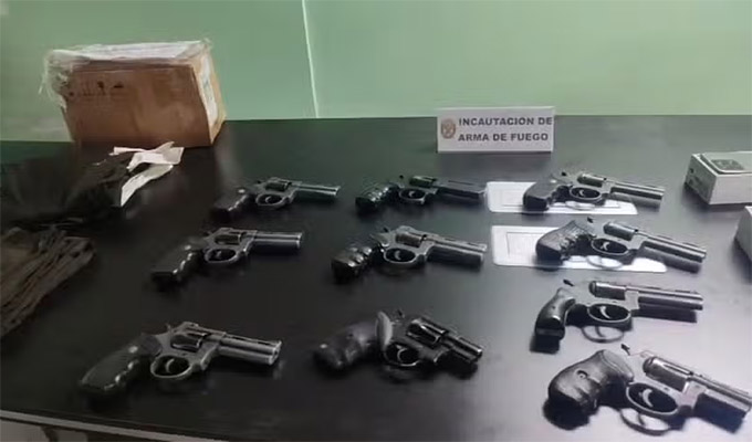 Hallan armas de fuego en cajas de encomienda en Lurigancho-Chosica: fueron enviadas desde Chiclayo