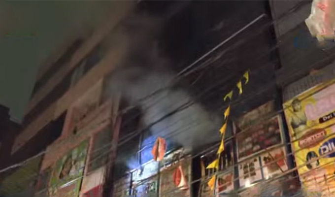 Incendio en Gamarra: fuego en segundo piso de galería dejó considerables pérdidas económicas