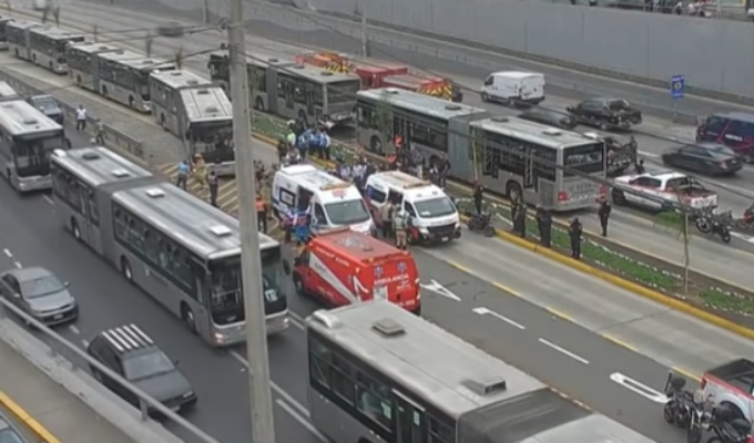 Choque múltiple de buses del Metropolitano deja 46 heridos