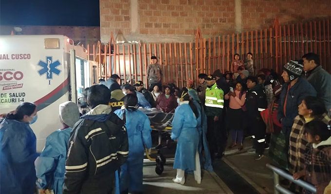 Cusco: al menos 8 muertos y 17 heridos, varios de ellos graves, deja caída de camión a un abismo