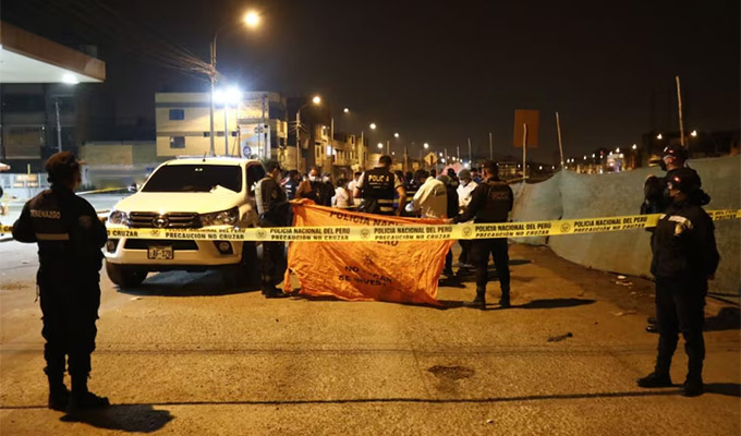 Sujetos que conversaban en una esquina fueron asesinados a balazos en SJL: sería un ajuste de cuentas