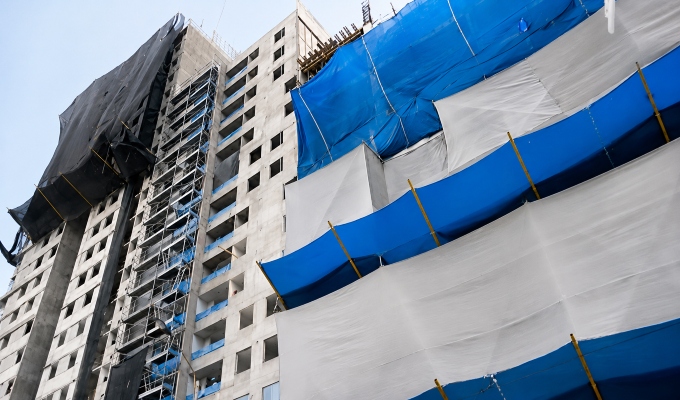 Un fallecido y tres heridos deja derrumbe en obra de construcción en San Miguel