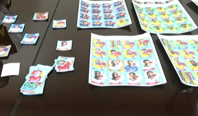 Incautan figuritas falsificadas del Mundial y detienen a tres personas en Carabayllo