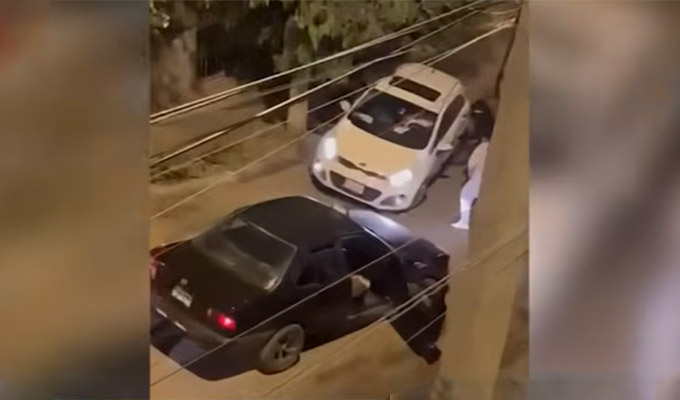 Delincuentes encapuchados y fuertemente armados intentaron robar camioneta a familia en SJM