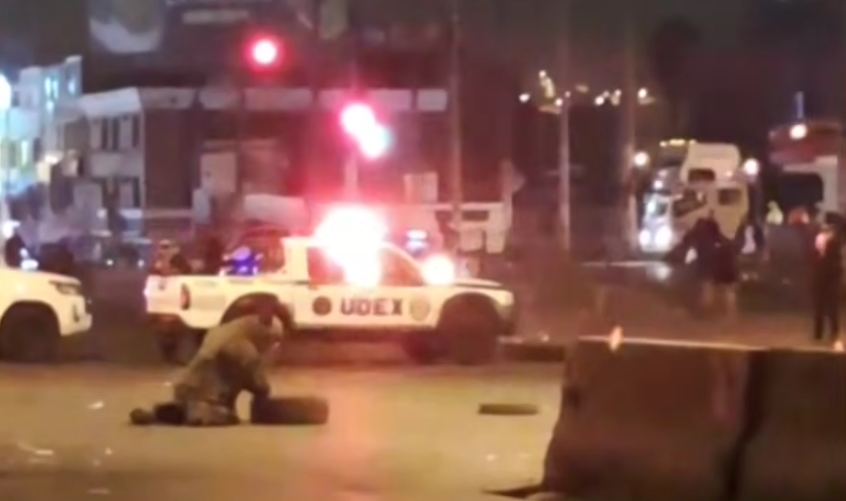Comas: extorsionadores dejan explosivo y se burlan de la policía