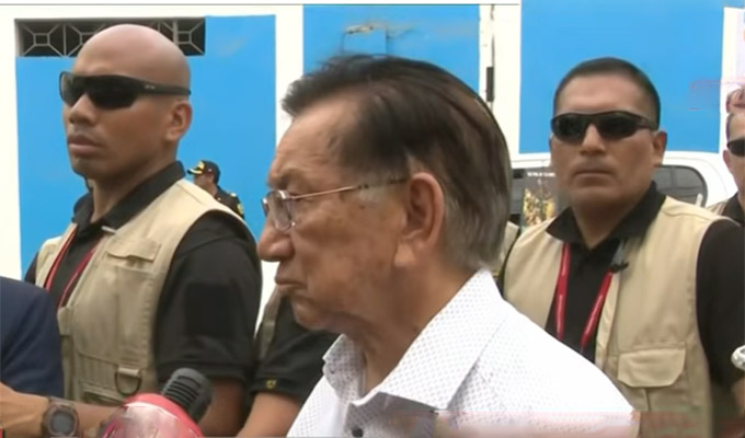 Presidente José Balcázar emite su voto en Chiclayo: Confiamos en los organismos electorales