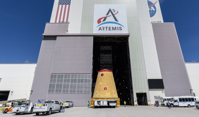 NASA presenta a la tripulación de la misión Artemis III