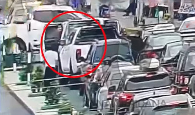 Atacan a balazos camioneta frente a centro comercial de Trujillo: dos personas resultaron heridas