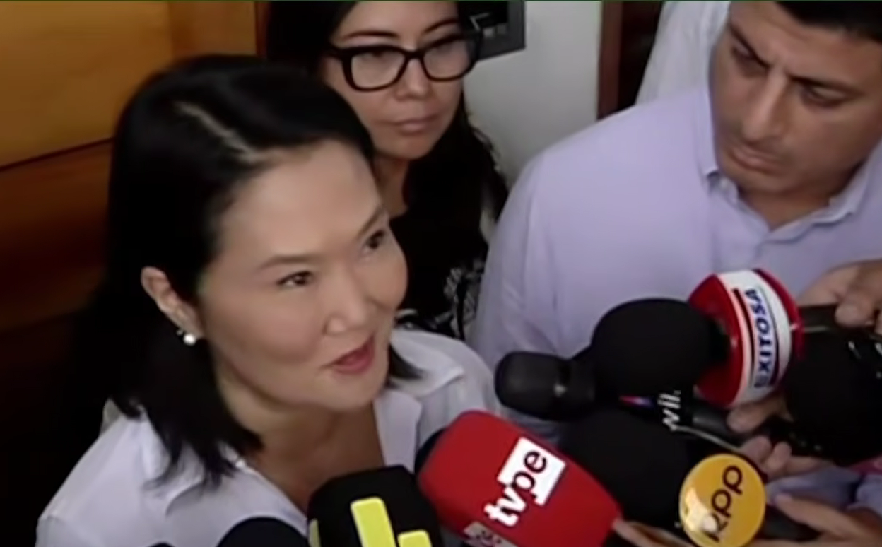 Keiko Fujimori recibe con prudencia la ligera ventaja en el conteo de votos