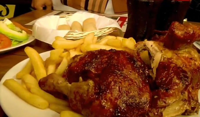 Villa Chicken lanza combos mundialistas para disfrutar los partidos del Mundial 2026