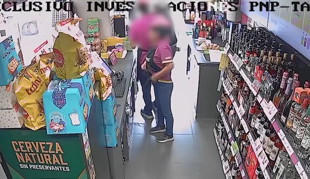 SJL: delincuente armado amenaza a trabajadores y roba en minimarket