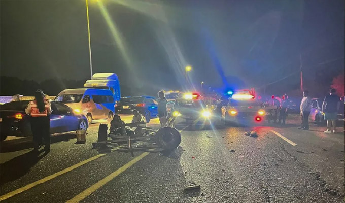 Al menos cuatro muertos y un herido grave deja choque entre auto y camión en Arequipa