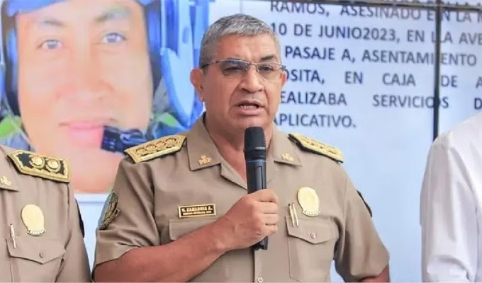 Fiscalía pide ocho años de prisión para general Víctor Zanabria por heridos durante protestas de 2022