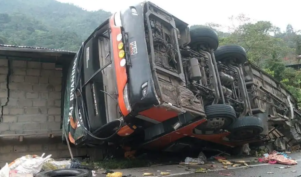 Huánuco: despiste de bus interprovincial deja 11 muertos y más de 15 heridos