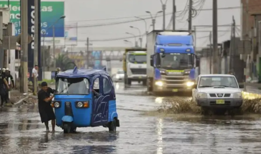 Fenómeno El Niño: 12 distritos enfrentan riesgo muy alto por activación de quebradas