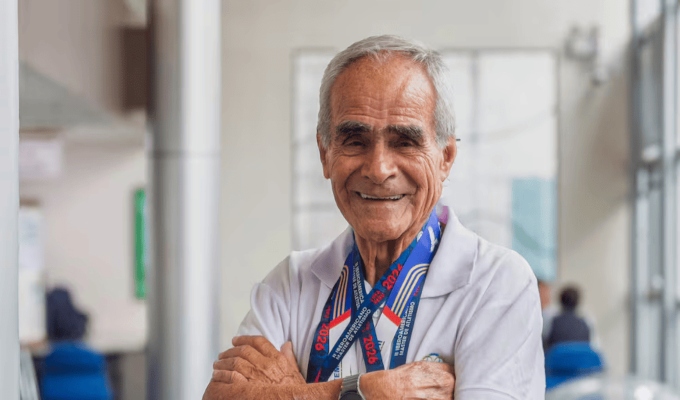 ¡Inalcanzable! Peruano de 84 años hace historia con su segundo título iberoamericano