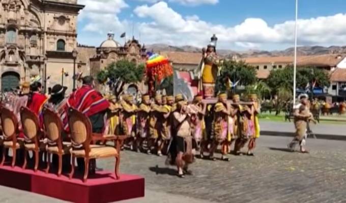 Miles de turistas disfrutan del inicio de las celebraciones por el Inti Raymi en Cusco